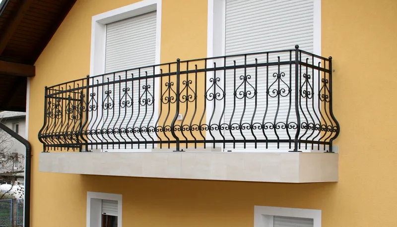 Wrought Iron Balcony Railing – Zalog
