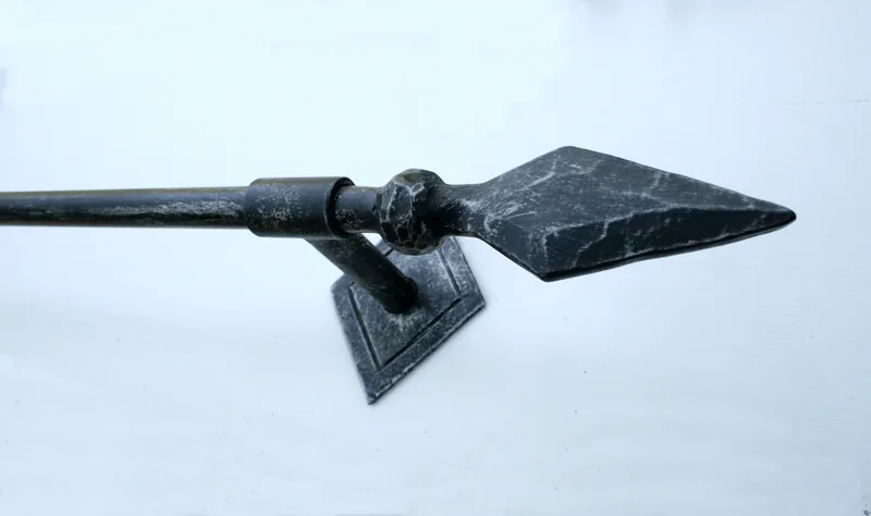 Geschmiedete Gardinenstange „Pfeil“