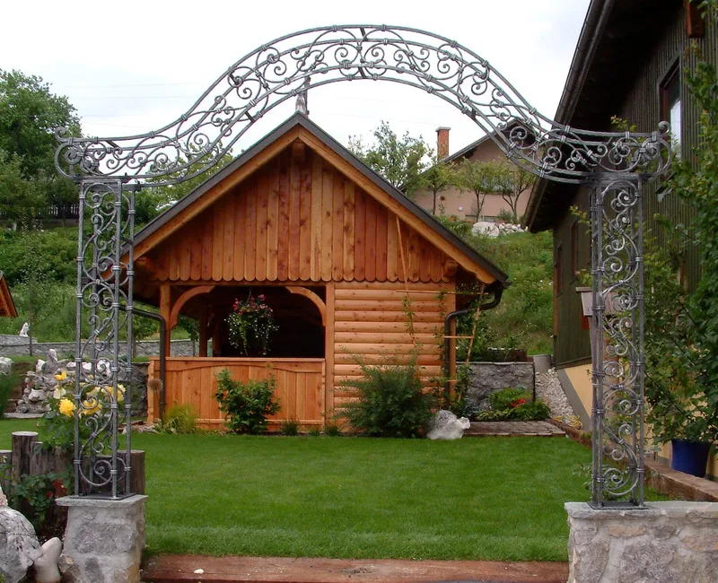 Forged garden trellis, Dobrava