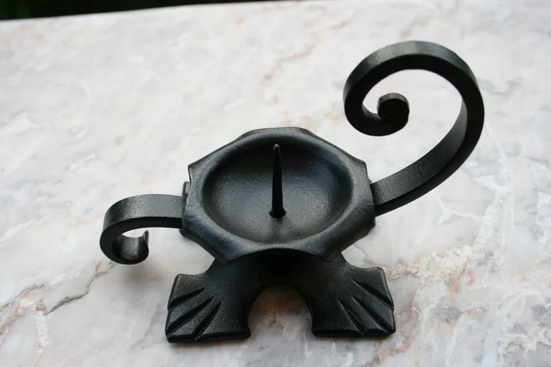Geschmiedeter Kerzenhalter mit Griff