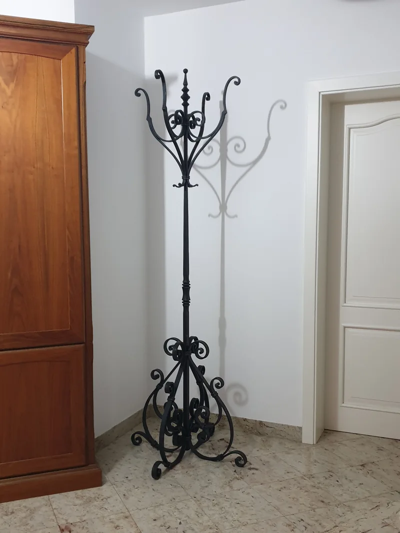 Forged coat stand, Godovič