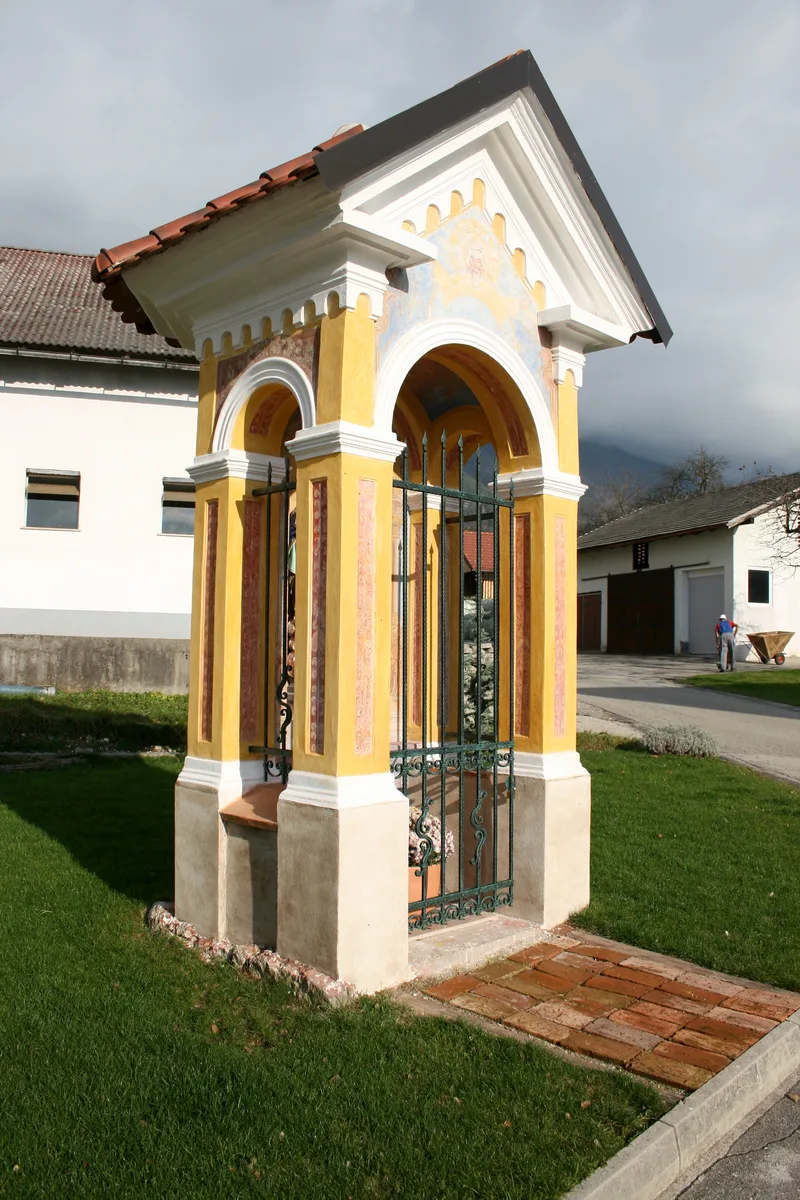 Forged gate and grille for a chapel, Srednja Vas - Goriče