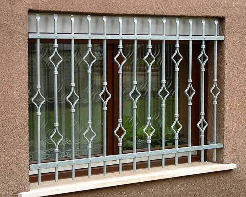 Schmiedeeisernes Fenstergitter – Karo
