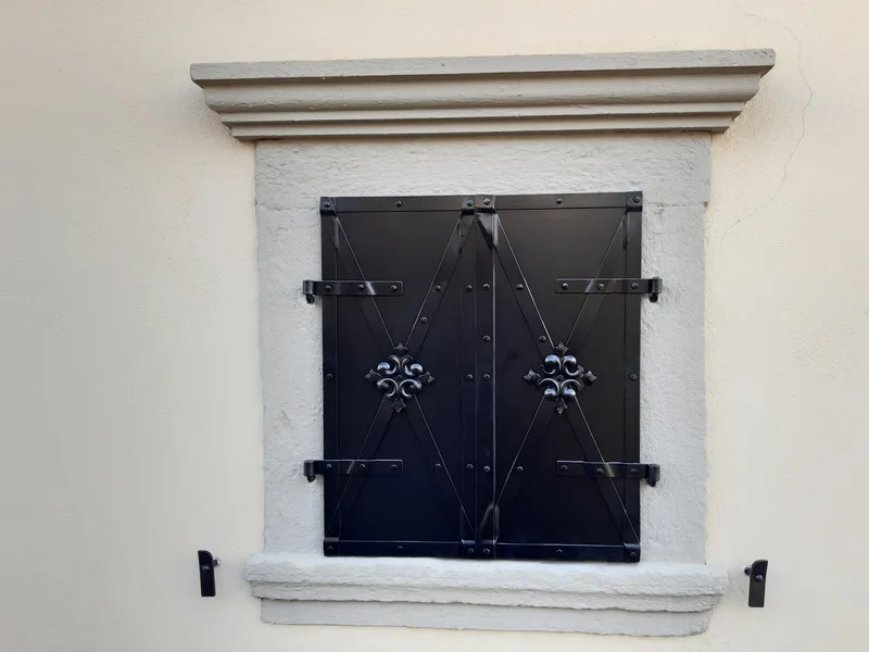 Geschmiedete Fensterläden