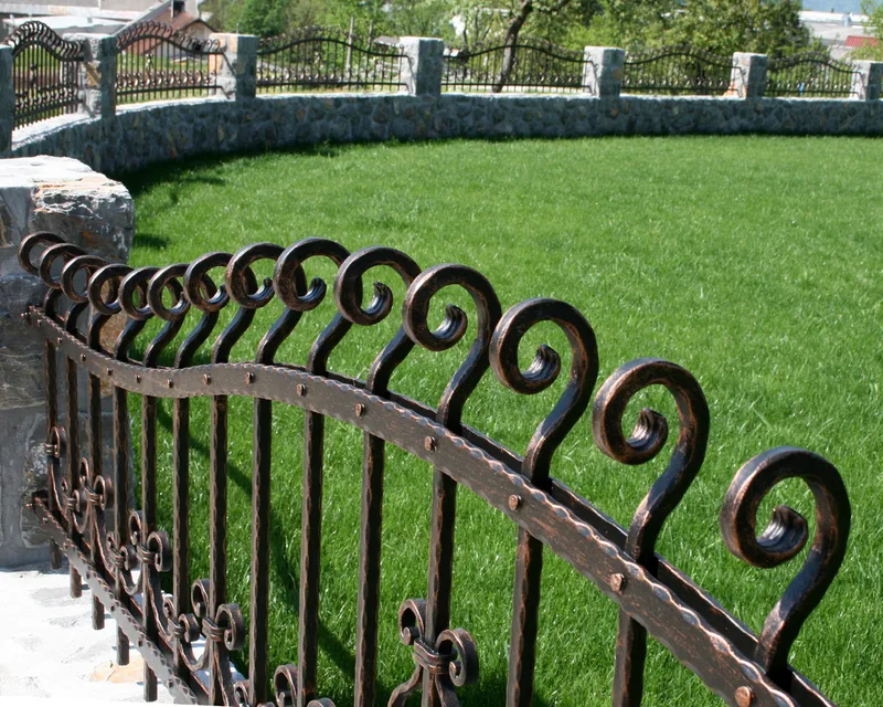 Schmiedeeiserner Gartenzaun – Zgoša
