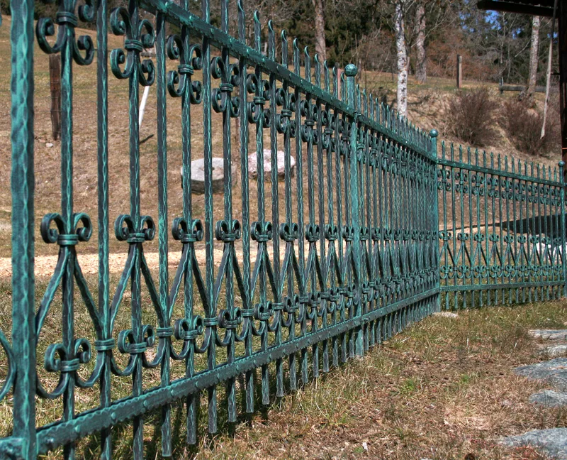 Wrought Iron Garden Fence – Klein St. Paul