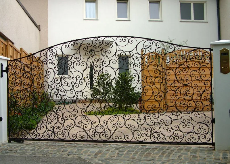 Sliding Gate “Lace”